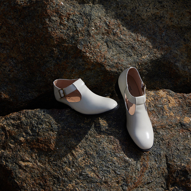 Le' Murmure经典漆面小圆头T字带复古手工阿根廷马油牛皮玛丽珍鞋,淘宝优惠券,粉丝福利购,淘宝优惠卷