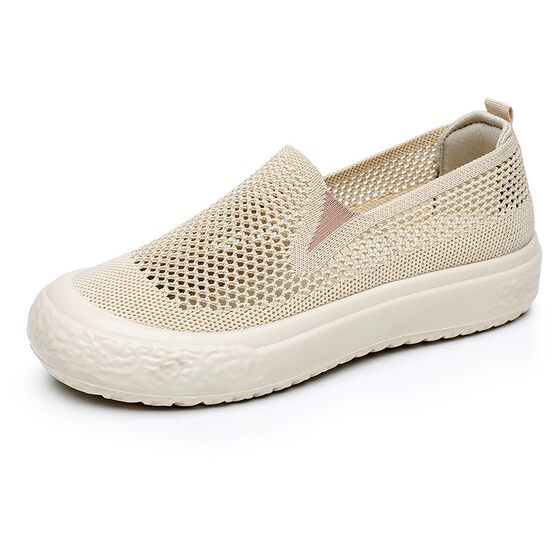 Summer old Beijing cloth shoes, women's mesh shoes, fly-woven hollow breathable soft-soled shoes, versatile casual shoes, slip-on slip-on shoes