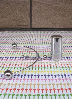 铁艺摇摆举重小铁人产品桌面好玩个性摆件学校地摊货源创意