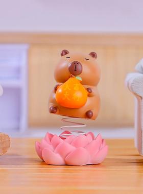 卡通可爱小动物摇摇乐摆件创意萌趣卡皮巴拉装饰品儿童小玩具