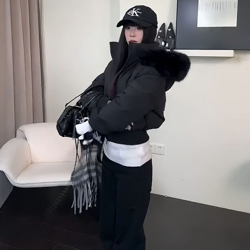 今年流行爆款毛领连帽白鸭绒收腰加厚短款羽绒服女冬季小棉袄外套 - 图3