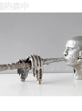 现代简约铝铸造吹喇叭抽象人物摆件样板间售楼部客厅玄关桌电视柜