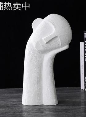 歪头人物树脂工艺品摆件客厅办公室样板间电视柜家居软装饰品