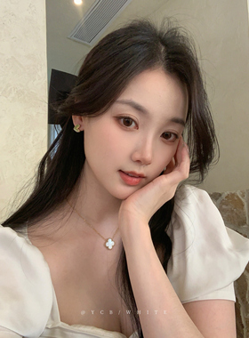 「绿光森林」小巧绿色爱心耳钉~