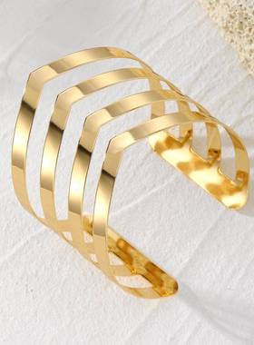 欧美跨境夸张大宽袖口女金属手镯部落风开口雕刻花纹复古手饰批