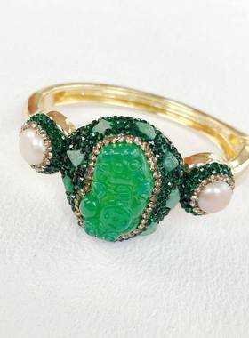 天然淡水珍珠绿色貔貅镶嵌手镯新款中古风重工设计手镯厂家