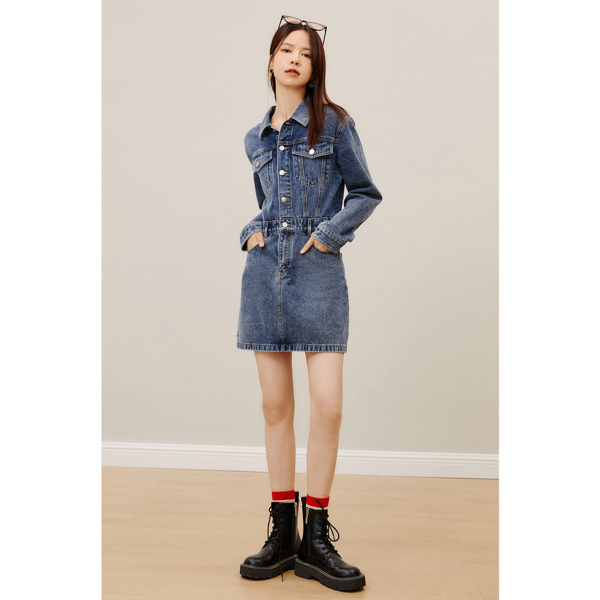 太平鸟牛仔女早秋新款时尚连衣裙 太平鸟outlets店连衣裙