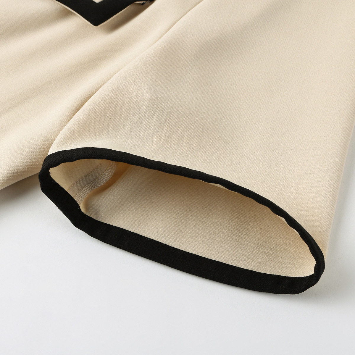  太平鸟outlets店连衣裙