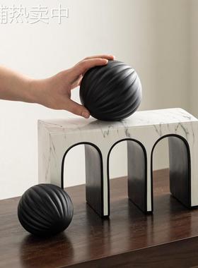 现代高级感创意摆件样板间客厅玄关酒柜装饰品现代家居办公室摆设