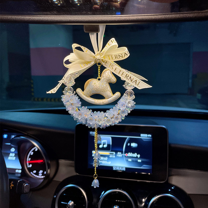 Car pendant for girls high-end crystal car pendant Song Jin Xiaoma light luxury car rearview mirror hanging jewelry for women