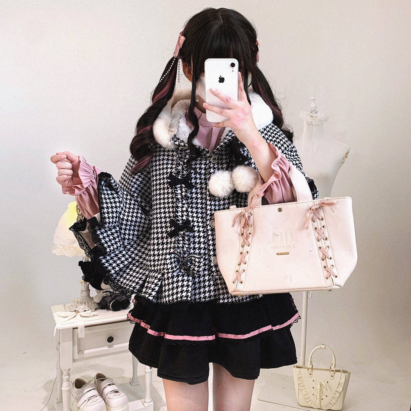 KittyBxllet原创【绒球甜心/千鸟格】绒球钻口连帽加绒小斗篷,淘宝优惠券,粉丝福利购,淘宝优惠卷