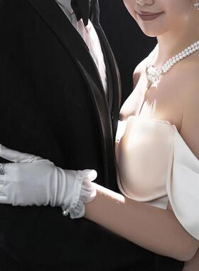 高质量蕾丝手套新娘缎面结婚礼服秀禾服婚纱短款复古写真拍照黑白