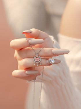 Jusong klein 钛钢项链原创设计新年系列猫咪平安锁项链女锁骨链