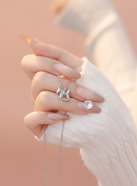 Jusongklein生肖马木马锁骨链