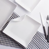 В отеле кухонная посуда устанавливает квадратную гетеросексуальную ежемесячную дисковую столовую.