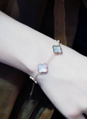 18k玫瑰金不掉色网红时尚四叶草钛钢手链女贝壳潮个性设计手饰品