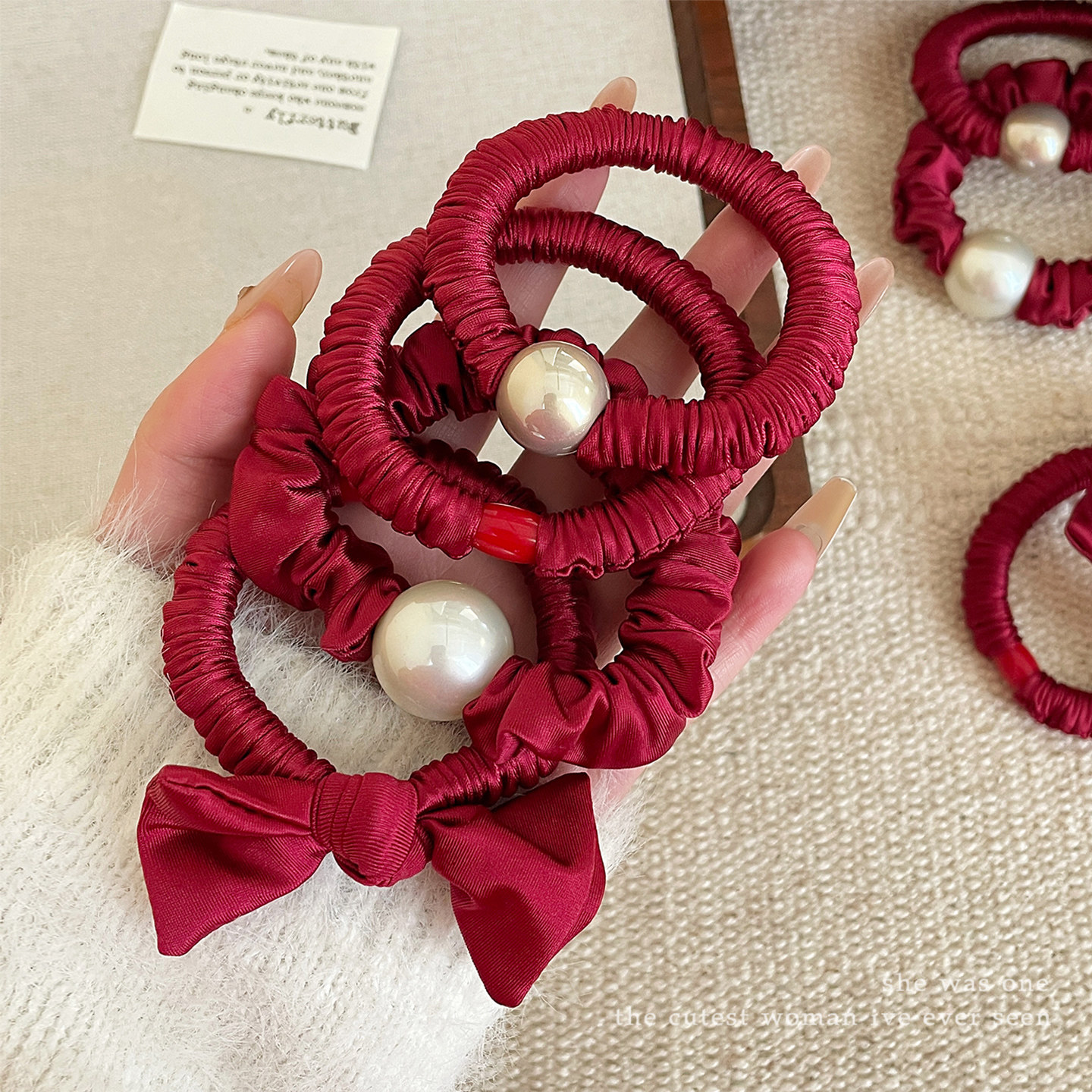 新年绝美红色缎面蝴蝶结珍珠小肠发圈女本命年头绳橡皮筋扎头发绳,淘宝优惠券,粉丝福利购,淘宝优惠卷