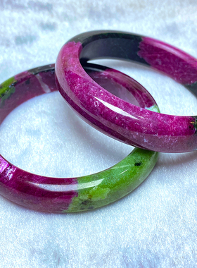 满色满肉女红宝红绿宝手镯