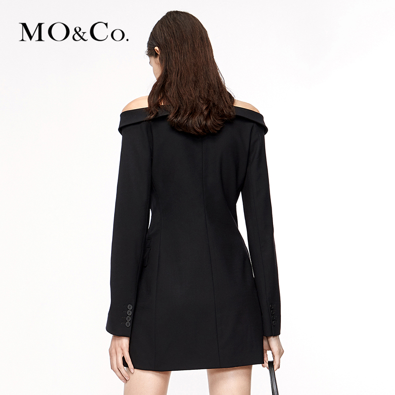 moco春秋季新品露肩摩安珂连衣裙 moco摩安珂outlets店连衣裙