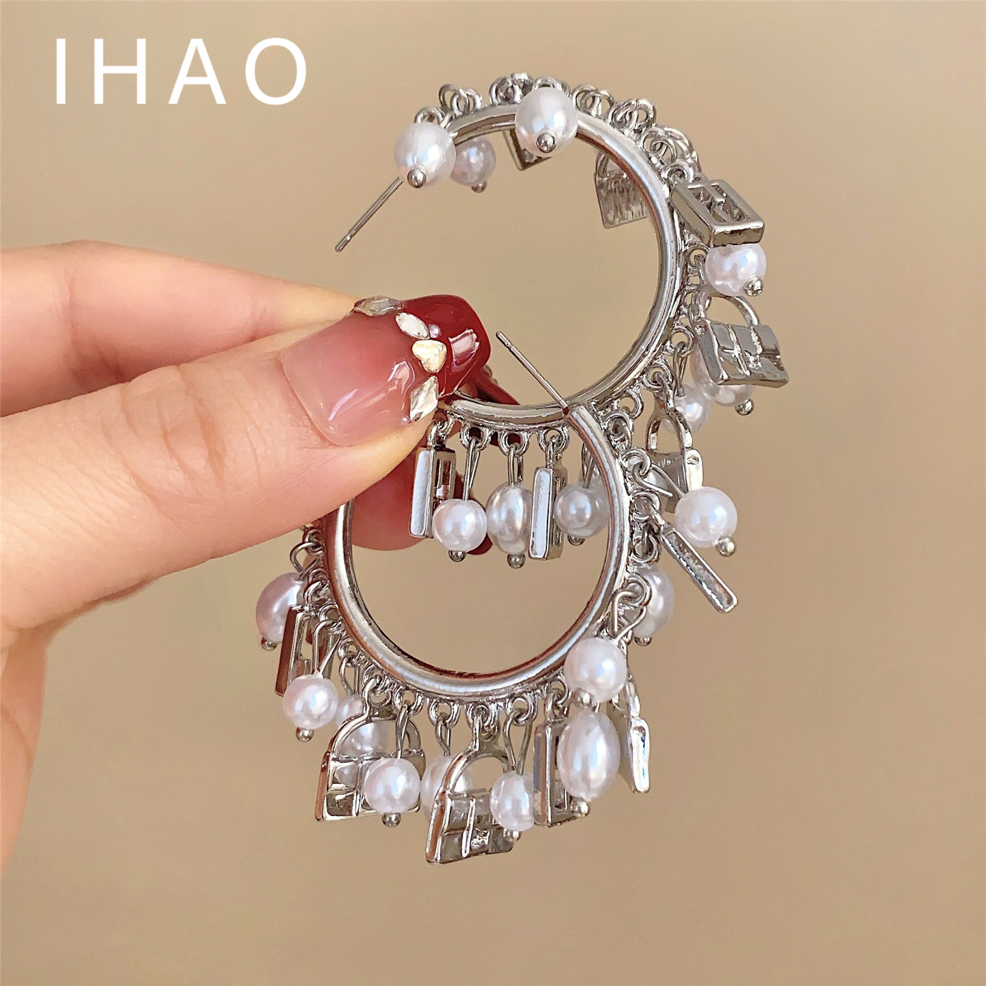 珍珠流苏C形耳环小众设计感夸张耳圈女网红高级感轻奢港风耳饰潮,淘宝优惠券,粉丝福利购,淘宝优惠卷