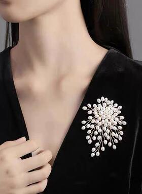 铜合金仿珍珠胸针 雪花飘飘编织胸花气质西服百搭胸针时尚饰品