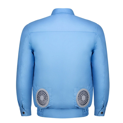 Одинокая воздушная авиационная одежда с однолетным воздушным кондиционером с рабочими, предназначенными для зарядки холодильной работы.