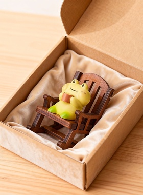 可爱青蛙木质摇椅桌面装饰摆件