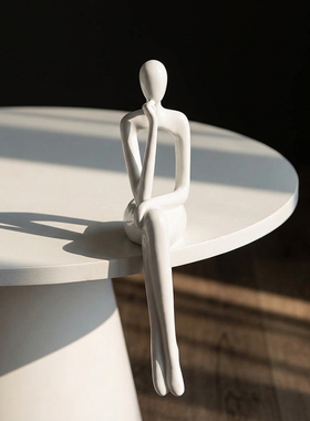 现代简约白色人物雕塑摆件