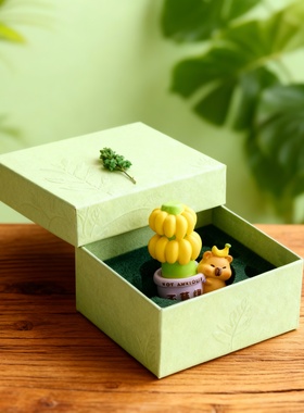 手作毛绒小熊香蕉桌面摆件