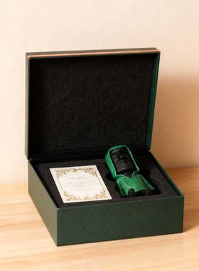 轻奢祖母绿石英女表小方表