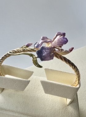 原创小众珐琅手绘鸢尾花开口手镯精美大气送女友新款粉紫色设计感