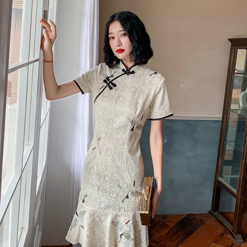 笙薇旗舰店改良版旗袍年新款气质优雅短款少女年轻款小个子日常连衣裙秋0