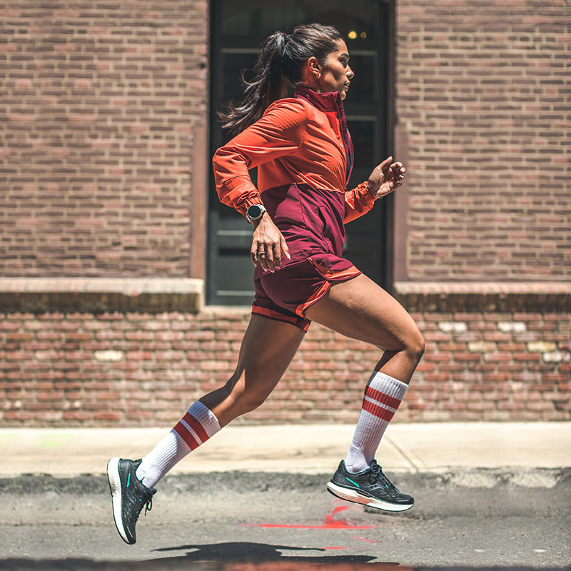 saucony索康尼女缓震胜利19跑步鞋 saucony跑步鞋