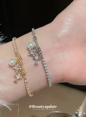 锆石雪花十字架珍珠手链新款小众精致轻奢手环时尚高级感气质手饰