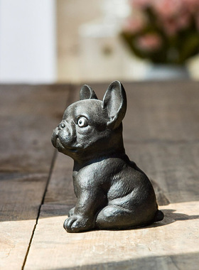 法斗小摆件法国斗牛犬仿铸铁铁锈风桌面小摆设茶宠手把件文创