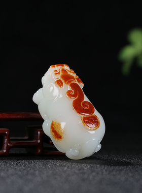 和田玉貔貅手把件玉石白玉山流水