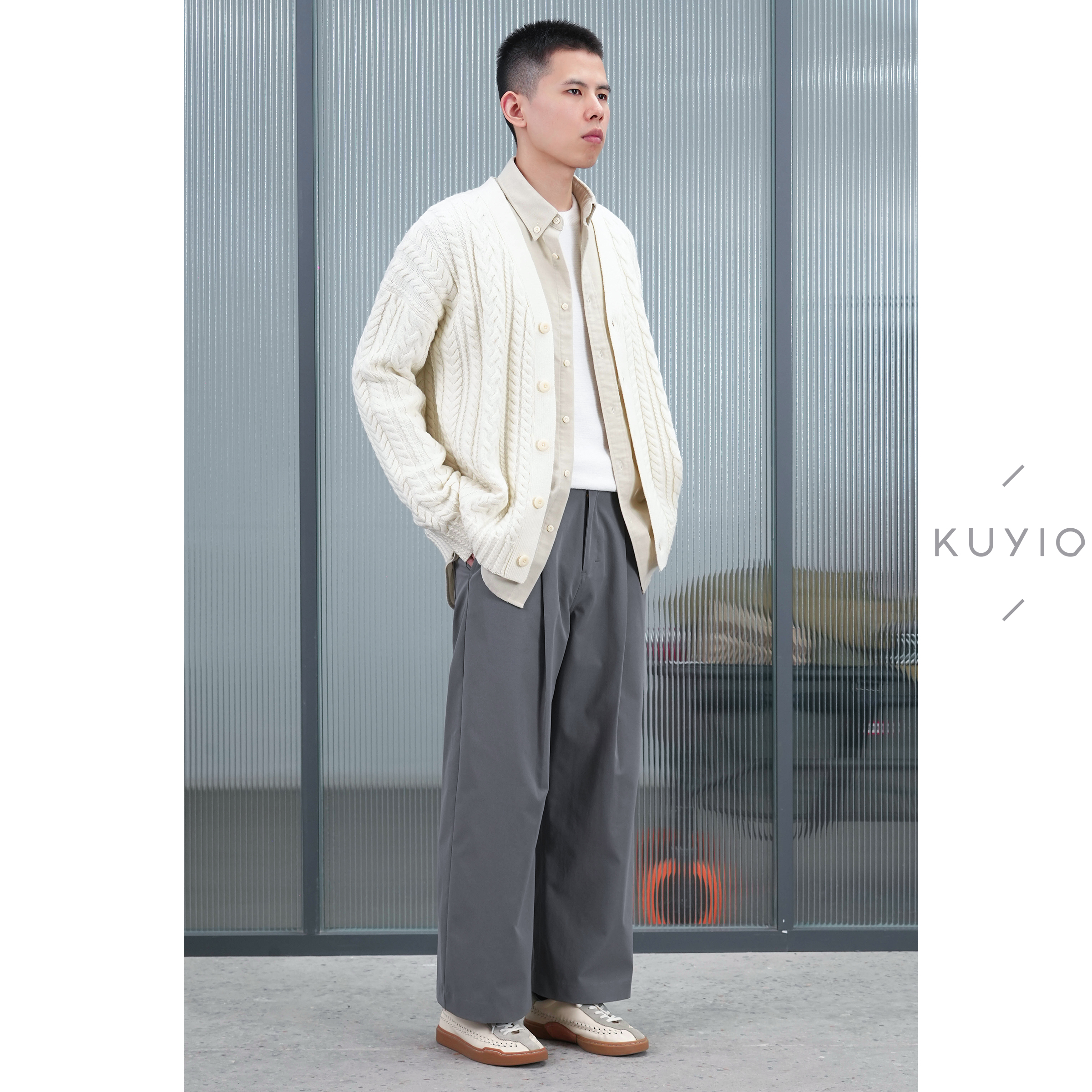 KUYIOU/复古绞花交织 重磅羊毛混纺道袍领宽松落肩针织开衫外套男 - 图1