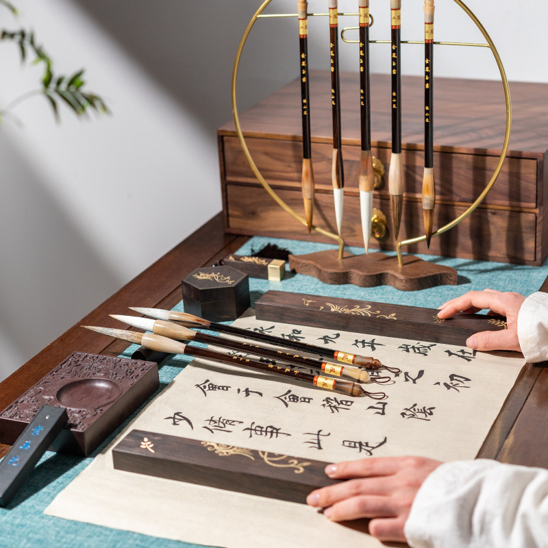  张小凤文房四宝