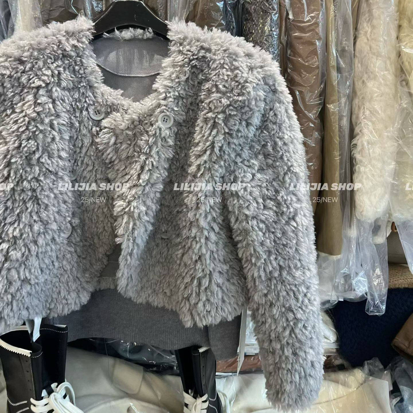 温柔毛茸茸短皮草外套女2025秋冬百搭显瘦气质高级感白色皮毛一体,淘宝优惠券,粉丝福利购,淘宝优惠卷