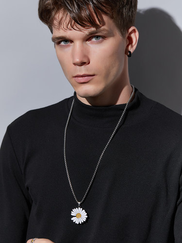 FDK正品太阳花毛衣项链男同款GD雏菊潮吊坠女Ins钛钢卫衣送男友 - 图3