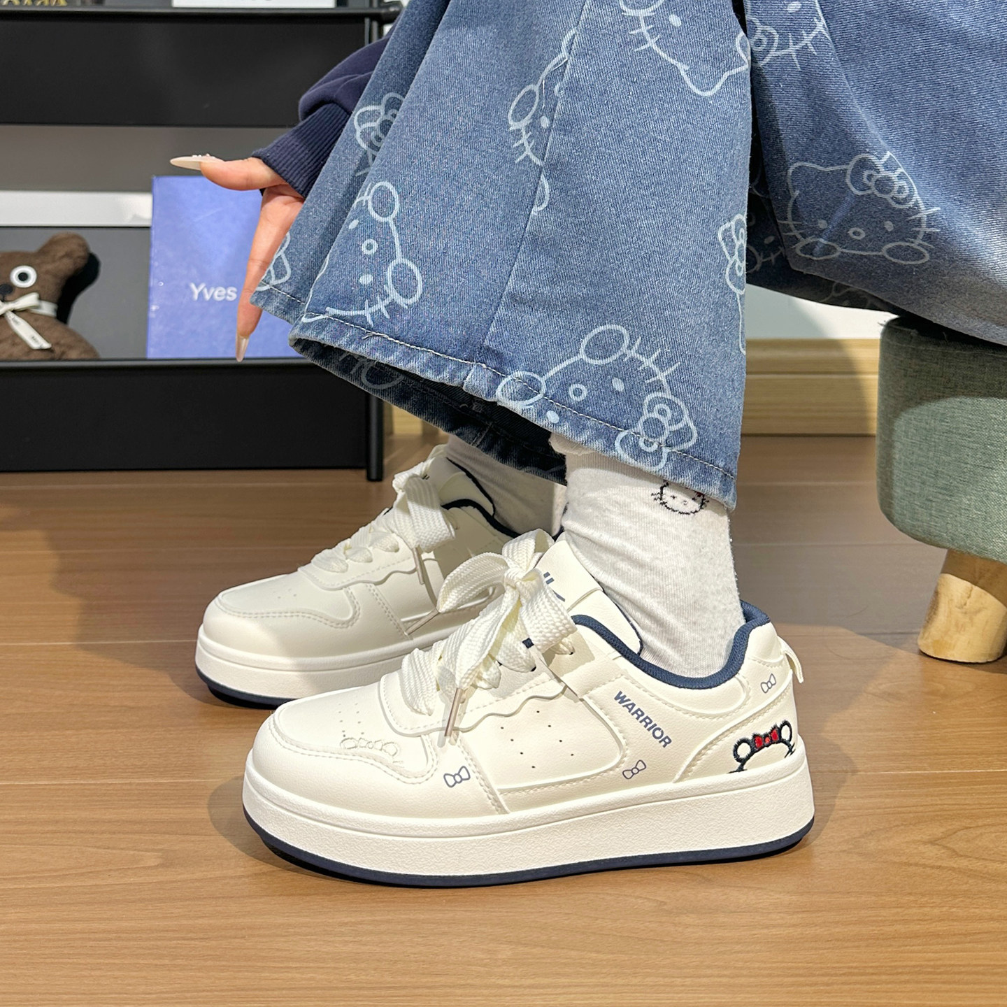 回力女鞋KT猫加绒板鞋女2025冬季新款厚底二棉鞋子初中生小白鞋女,淘宝优惠券,粉丝福利购,淘宝优惠卷