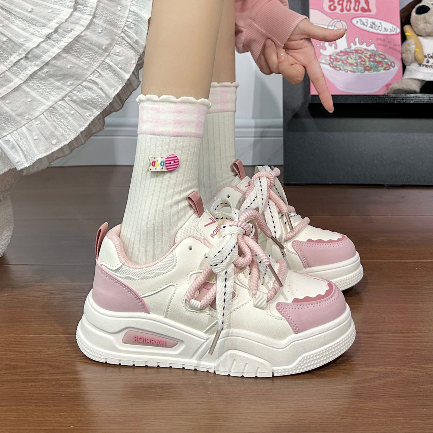 回力樱花粉小白鞋女2025秋冬新款学生百搭面包鞋配裙子厚底板鞋女,淘宝优惠券,粉丝福利购,淘宝优惠卷