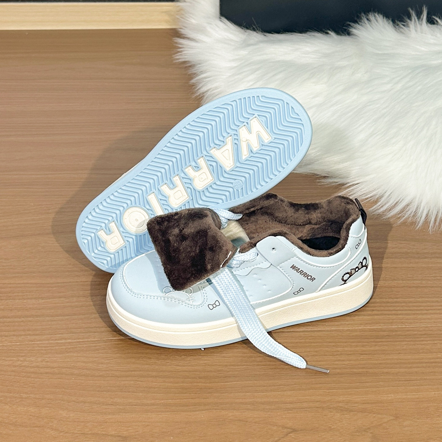 回力初中生刺绣KT猫加绒板鞋女2025新款厚底保暖二棉鞋户外运动鞋,淘宝优惠券,粉丝福利购,淘宝优惠卷