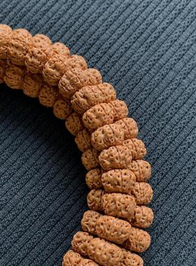 小金刚菩提108颗 爆肉双龙纹飞碟桩 姜黄皮梅花树王 树祖精修头尾