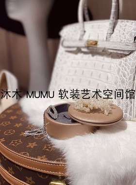 高级感轻奢样板房衣帽间女士衣柜衣服收纳盒野兽摆件软装饰品定制