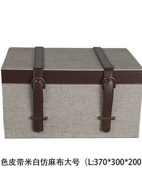 现代正装样板间儿童房男孩房衣帽间衣柜衣橱衣服鞋收纳盒软装摆件