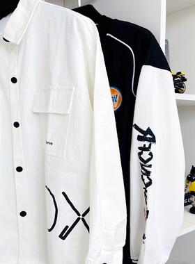 现代简约样板间男孩房衣橱黑白运动服饰组合系列耳机唱片装饰摆件