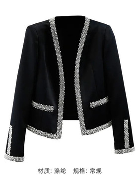 小香风样板房主卧女衣帽间外套连衣裙软装展厅样板间衣柜饰品摆件