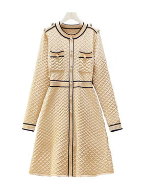 北欧风样板房衣帽间卧室衣柜摆件收纳盒毯子衣架摆设道具软装饰品