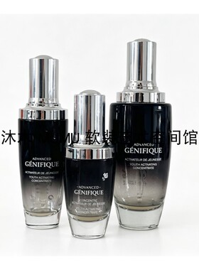 样板房衣帽间梳妆台中古复古软装饰品贝壳项链包包组合摆件道具